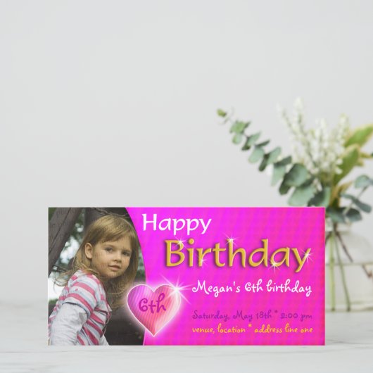 Megan Birthday Fotouitnodiging | Schattig hart (Staand voorkant)