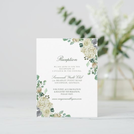 Megan White Roses Greenery Wedding Reception Informatiekaartje (Staand voorkant)