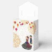 Mehndi & sangeet manadala en schattig Indiaas paar Bedankdoosjes (Geopend)