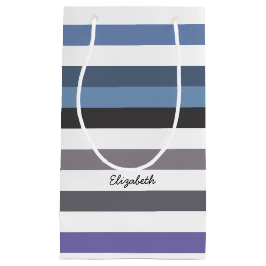 Meisblauw grijs brede horizontale strepen met naam klein cadeauzakje (Voorkant)