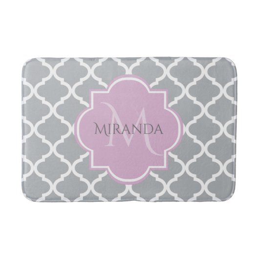 Meisgrijze Quatrefoil Lavender Monogram en naam Badmat (Voorkant)
