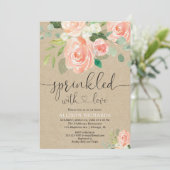 Meisje baby strooi perzik bloemenrustiek kraft kaart (Staand voorkant)