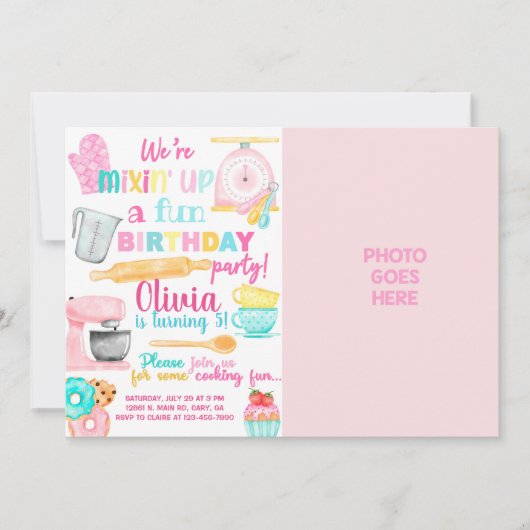 Meisje bakken / foto's bakken op verjaardagsuitnod kaart (Voorkant)