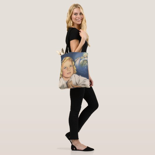 Meisje bidt aan Jezus Christus, beddengoed Tote Bag (Op model)