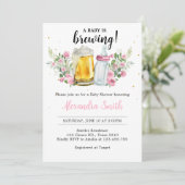 Meisje Bierbrouwen en Fles Baby shower Kaart (Staand voorkant)