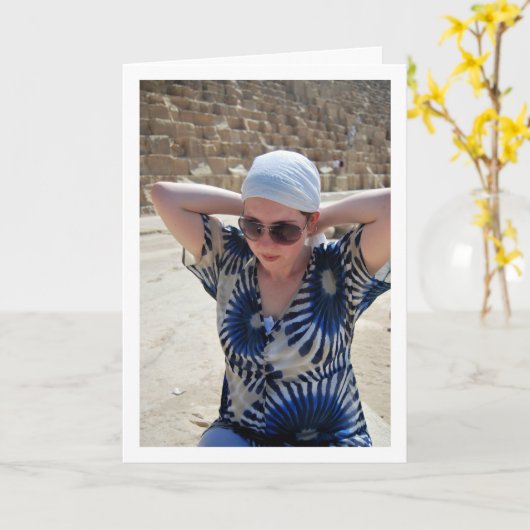 Meisje bij de Piramides van Gizeh Kaart (Gele Bloem)