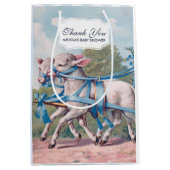  meisje bij vervoer van lammeren Baby shower Medium Cadeauzakje (Voorkant)