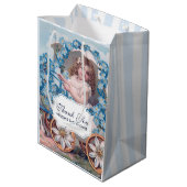  meisje bij vervoer van lammeren Baby shower Medium Cadeauzakje (Achterkant Gekanteld)