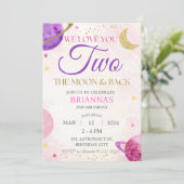 Meisje buiten ruimte 2e roze twee de maan verjaard kaart (Staand voorkant)