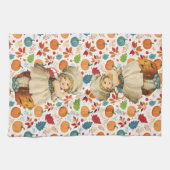 Meisje Carving Apple en kleurrijke pompoenen Hallo Theedoek (Horizontaal)