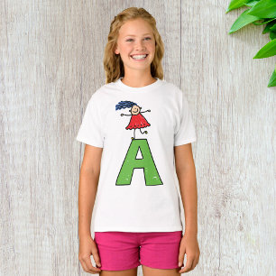 Meisje Dansen op Groene Brief Een Leuk Alfabet T-shirt