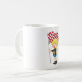 Meisje dat een gecontroleerde Mok voor vlaggenkoff (Voorkant links)