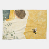 Meisje dat een hommel bekijkt theedoek (Horizontaal)