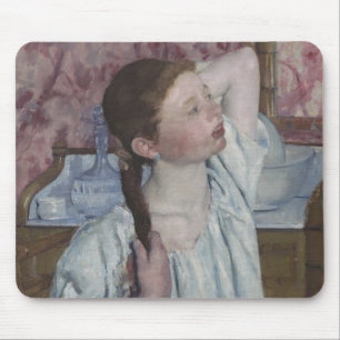Meisje dat haar haar haar haar schikt, 1886 (olie muismat