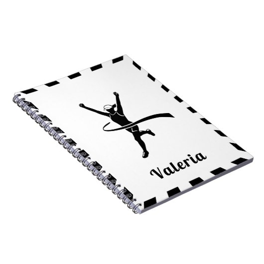 Meisje dat marathon hardloopt baan veldloop kind n notitieboek (Rechterzijde)