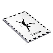 Meisje dat marathon loopt op atletiekbaan veldloop notitieboek (Rechterzijde)