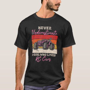 Meisje dat van RC Cars afstandsbediening racebbel  T-shirt