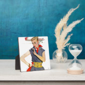 Meisje dat vliegvliegtuigen stort fotoplaat (Insitu)