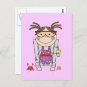 Meisje dat zich verplaatst naar Beach Tshirts en G Briefkaart (Voorkant / Achterkant)