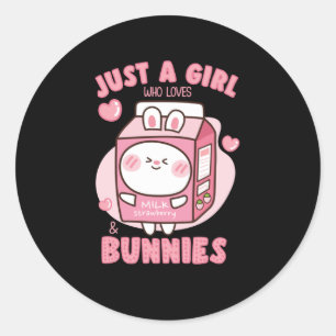 MEISJE DIE VAN STRAWBERRY MILK BUNNIES HOUDT RONDE STICKER