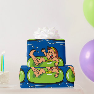 Meisje drijvend in zwembadband cadeaupapier