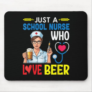 Meisje Drink alleen een schoolverpleegster die van Muismat