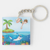 Meisje Duiken In De Oceaan Vriendelijke Shark Cora Sleutelhanger (Achterkant)