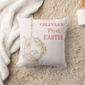 Meisje eerste paasbunny over bloemen kussen (Deken)