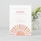 Meisje eerste reis rond de zon Verjaardag Uitnodig Kaart (Staand voorkant)