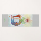 Meisje en chakra meditatie yogamat (Voorkant (horizontaal))