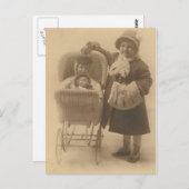 meisje en haar pop in de caravan briefkaart (Voorkant / Achterkant)