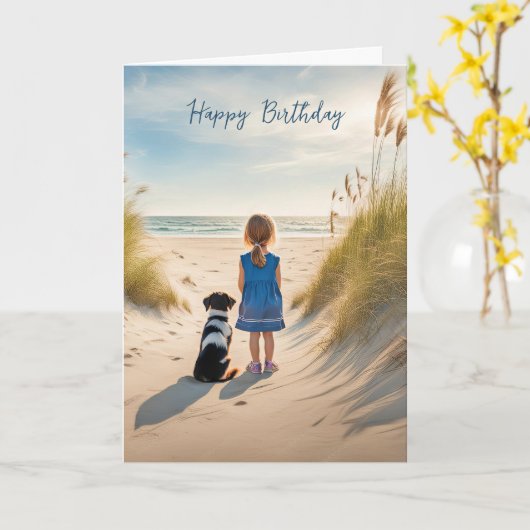 Meisje en hond op een strand voor verjaardag kaart (Gele Bloem)
