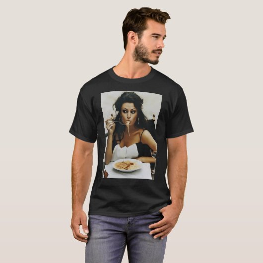 Meisje eten spaghetti - Sophia Loren T-shirt (Voorkant volledig)