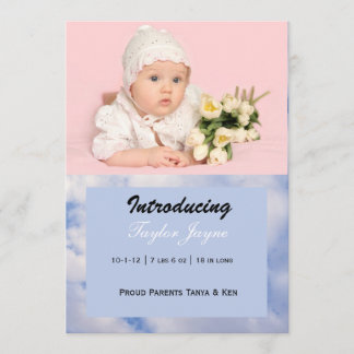 Meisje geboorteaankondiging met roze & blauwe wolk aankondiging