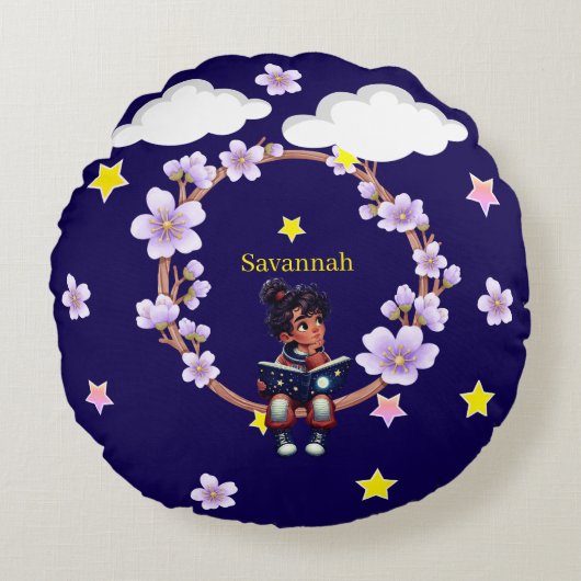 Meisje gebruikt haar fantasie rond kussen (Voorkant)