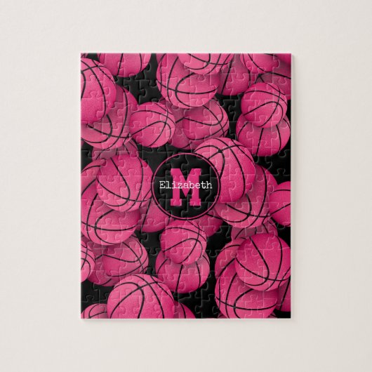 Meisje heet roze basketballen patroon monogram legpuzzel (Verticaal)