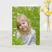 Meisje in Daisy Field denkt aan jou Kaart (Gele Bloem)