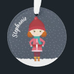 Meisje in de winter ornament<br><div class="desc">Meisje in Winter Snowfall Snowman Winter Wonderland, Vier het seizoen met dit leuke en grillige winterthema. Dit winterse ontwerp bestaat uit een leuke, liefhebbende sneeuwman en twee vrolijke kinderen gekleed in hun warmste wintertruien. Breng het plezier naar buiten met de bijpassende accessoires, geschenken, feestgunsten en briefpapier.</div>
