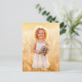 Meisje in een beemdje met een Bouquet Wildflower Briefkaart (Staand voorkant)