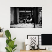 Meisje in een Cafe en Koffie Tijd - Straat Foto Poster (Thuiskantoor)