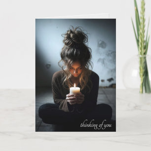 Meisje in een donkere kamer kaart