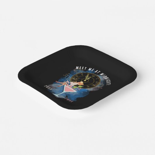 Meisje in een Martini Glass Oudejaarsavond Paper B Papieren Bordje (Gebogen)