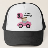 Meisje in Roze Auto 3e Verjaardag Tshirts en gesch Trucker Pet (Voorkant)