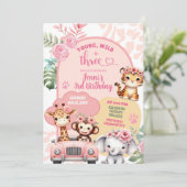 Meisje Jong Wild en drie Safari dieren Verjaardag Kaart (Staand voorkant)