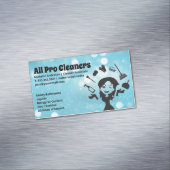 Meisje jongleren schoonmaakbenodigdheden magnetisch visitekaartje (Voorbeeld)