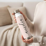 Meisje kalligrafie modern blush roze waterfles<br><div class="desc">Naam in moderne scriptkalligrafie.</div>