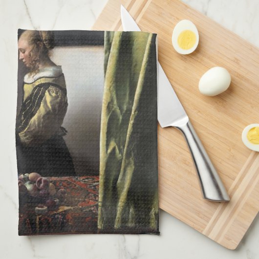 Meisje leest een brief in een open venster, Vermee Theedoek (Quarter Fold)