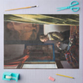 Meisje leest een brief in een open venster, Vermee Tissuepapier (Craft)