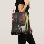Meisje leest een brief in een open venster, Vermee Tote Bag (Dichtbij)