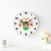 Meisje lezend en lerend ABC letters en speelgoed Grote Klok